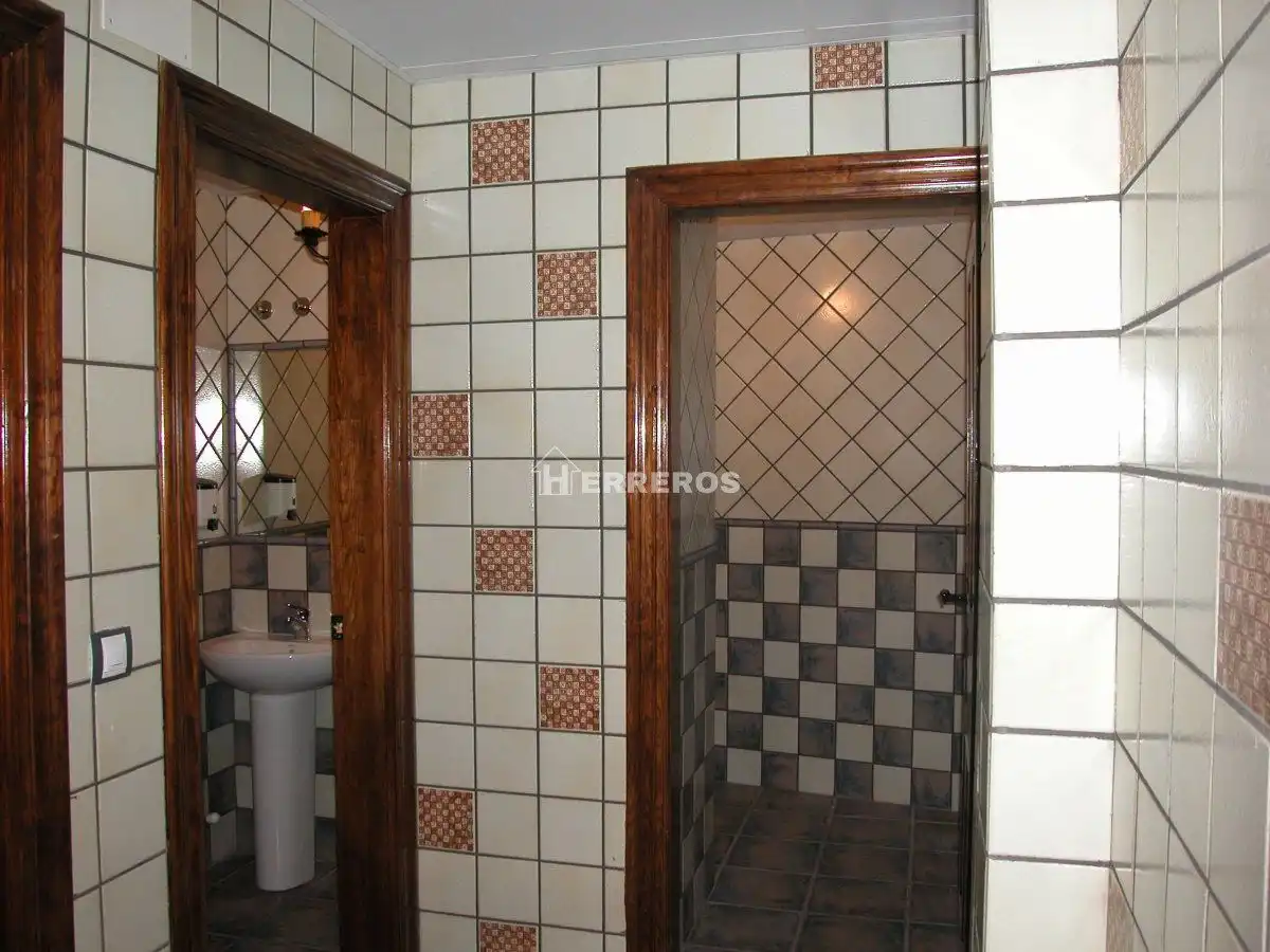 Local comercial en venda a EDUARDO FERNANDEZ BALMASEDA, imagen 5