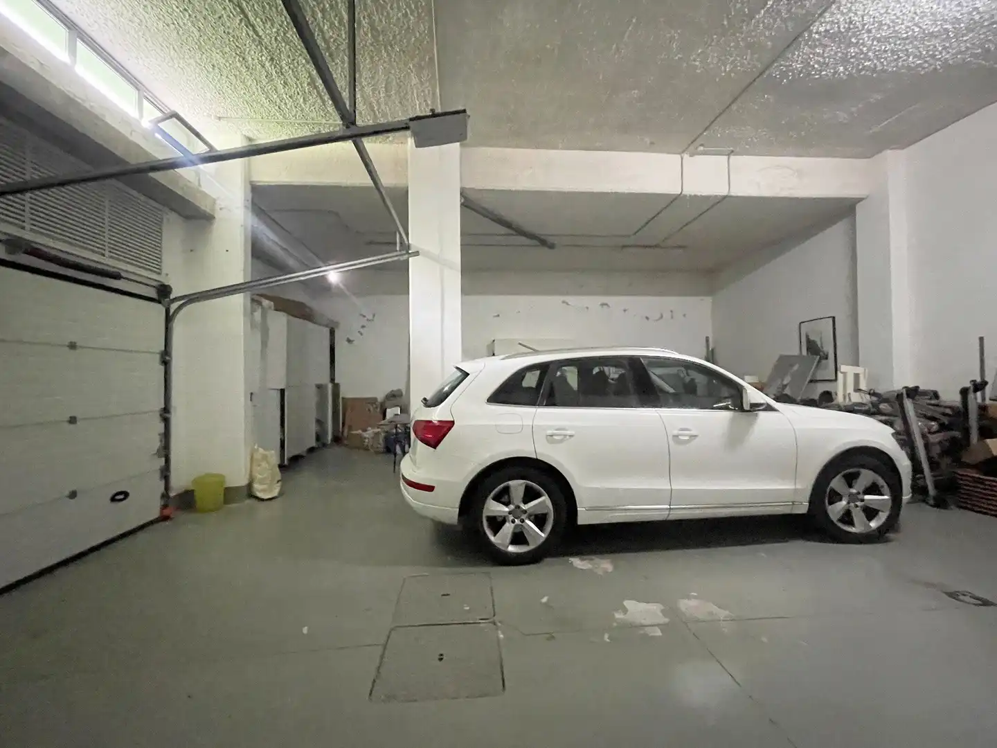 Parking de Casa adosada de alquiler en Oleiros con Calefacción, Jardín privado y Terraza