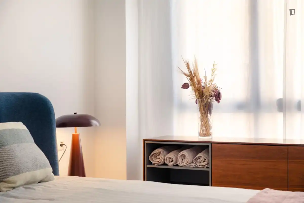 Dormitori de Apartament de lloguer en Valencia amb Aire condicionat, Moblat i Forn