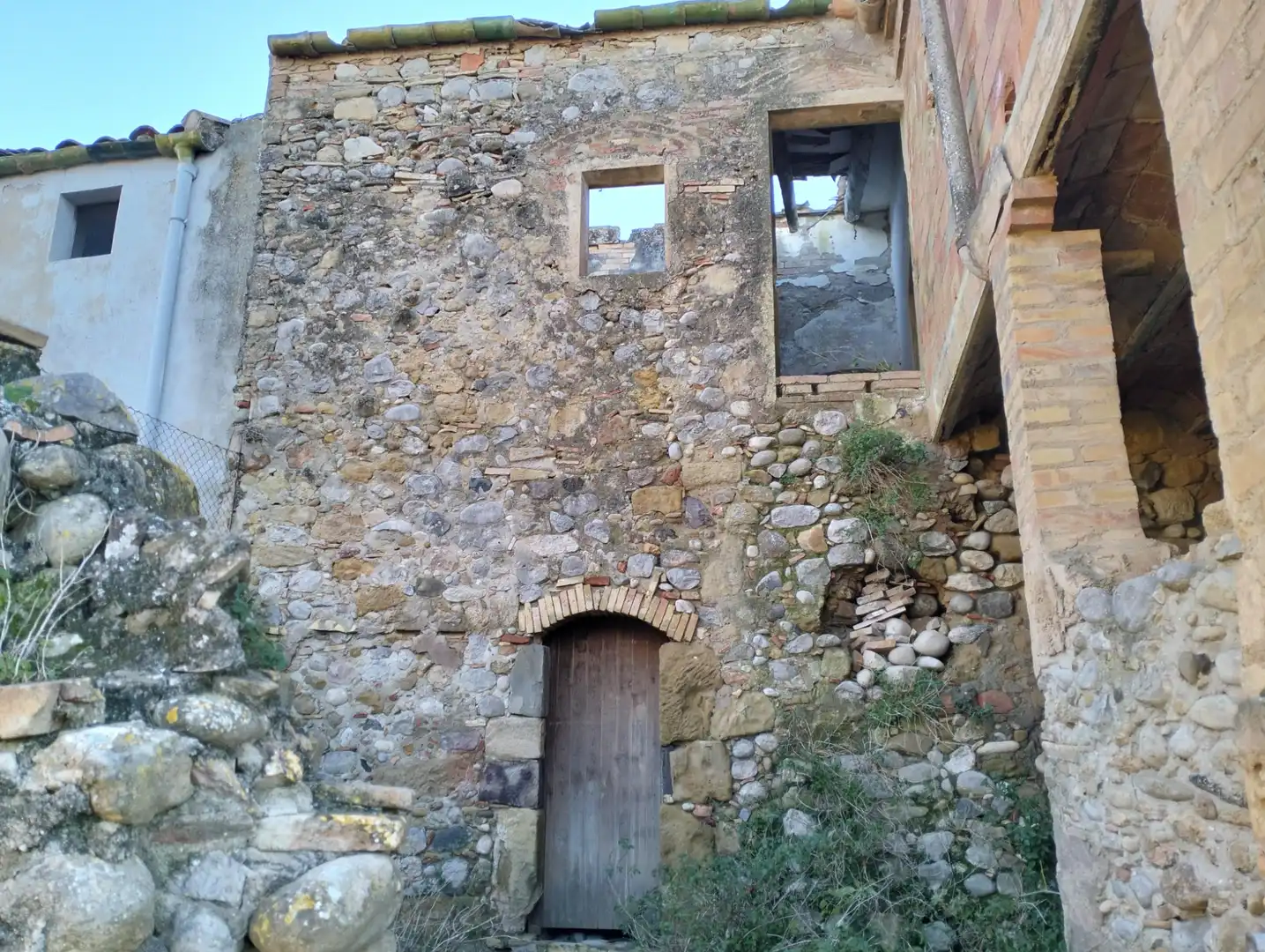 Vista exterior de Casa adosada en venta en Bàscara con Jardín privado, Terraza y Balcón