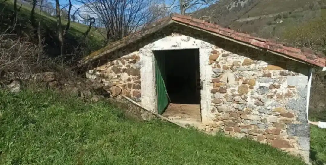 Casa rústica amb jardí en venda a Arredondo, imagen 4