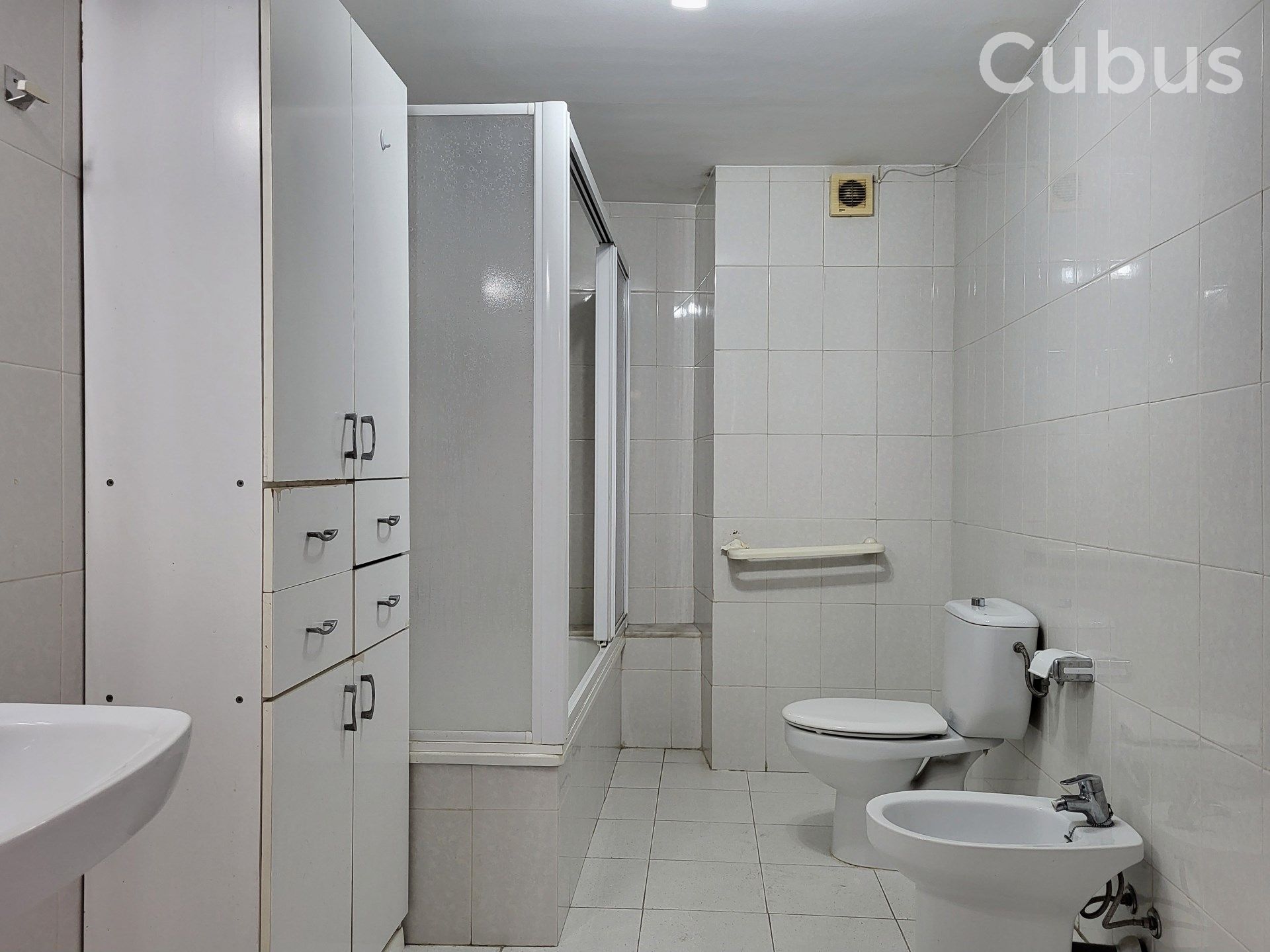 Baño de Piso en venta en Olot con Calefacción y Balcón