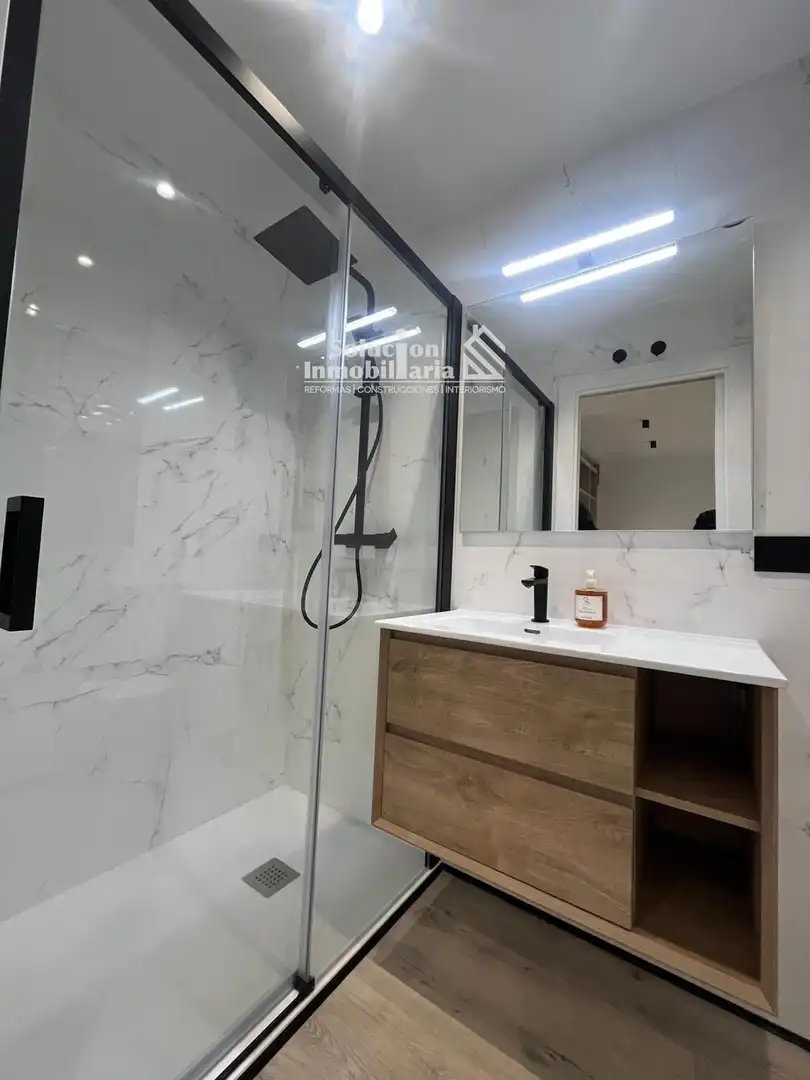 Badezimmer von Wohnung zum Verkauf in Salamanca mit Heizung und Terrasse