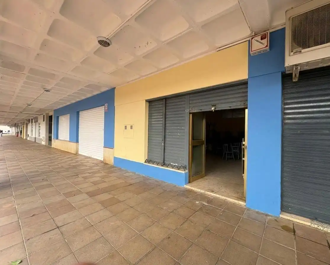 Local en venta en Dos Hermanas