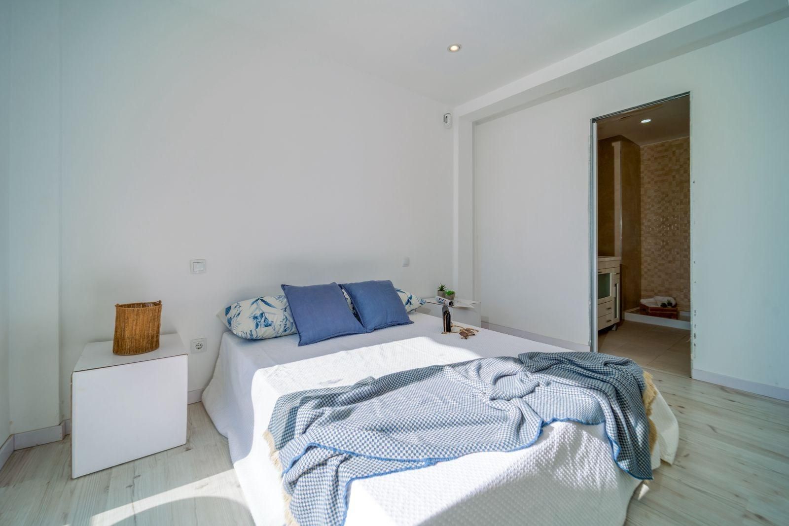 Bedroom of Flat for sale in  Madrid Capital  with Heating and Terrace