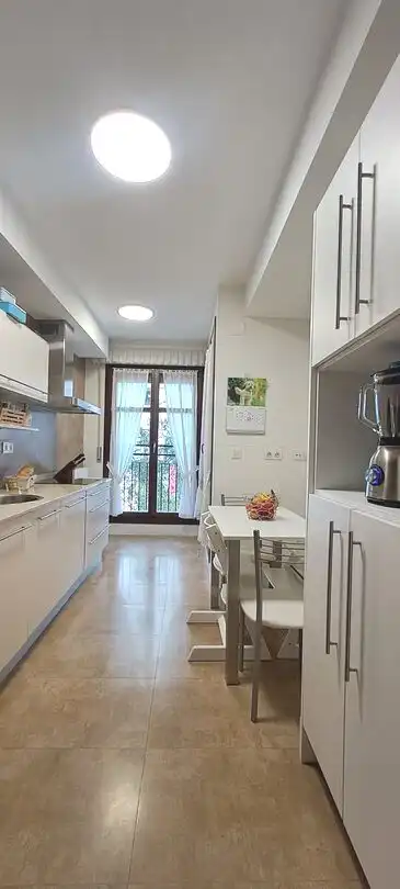 Cocina de Piso en venta en Vitoria - Gasteiz con Calefacción, Trastero y Amueblado