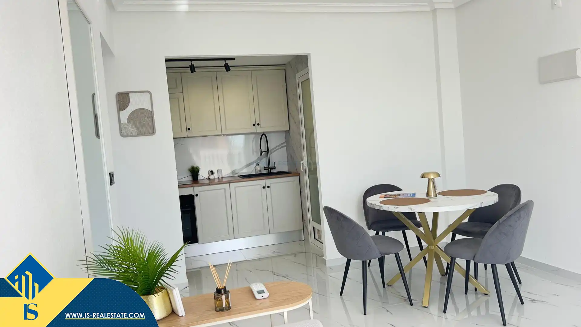 Penthouse with pool for sale in Orihuela Costa