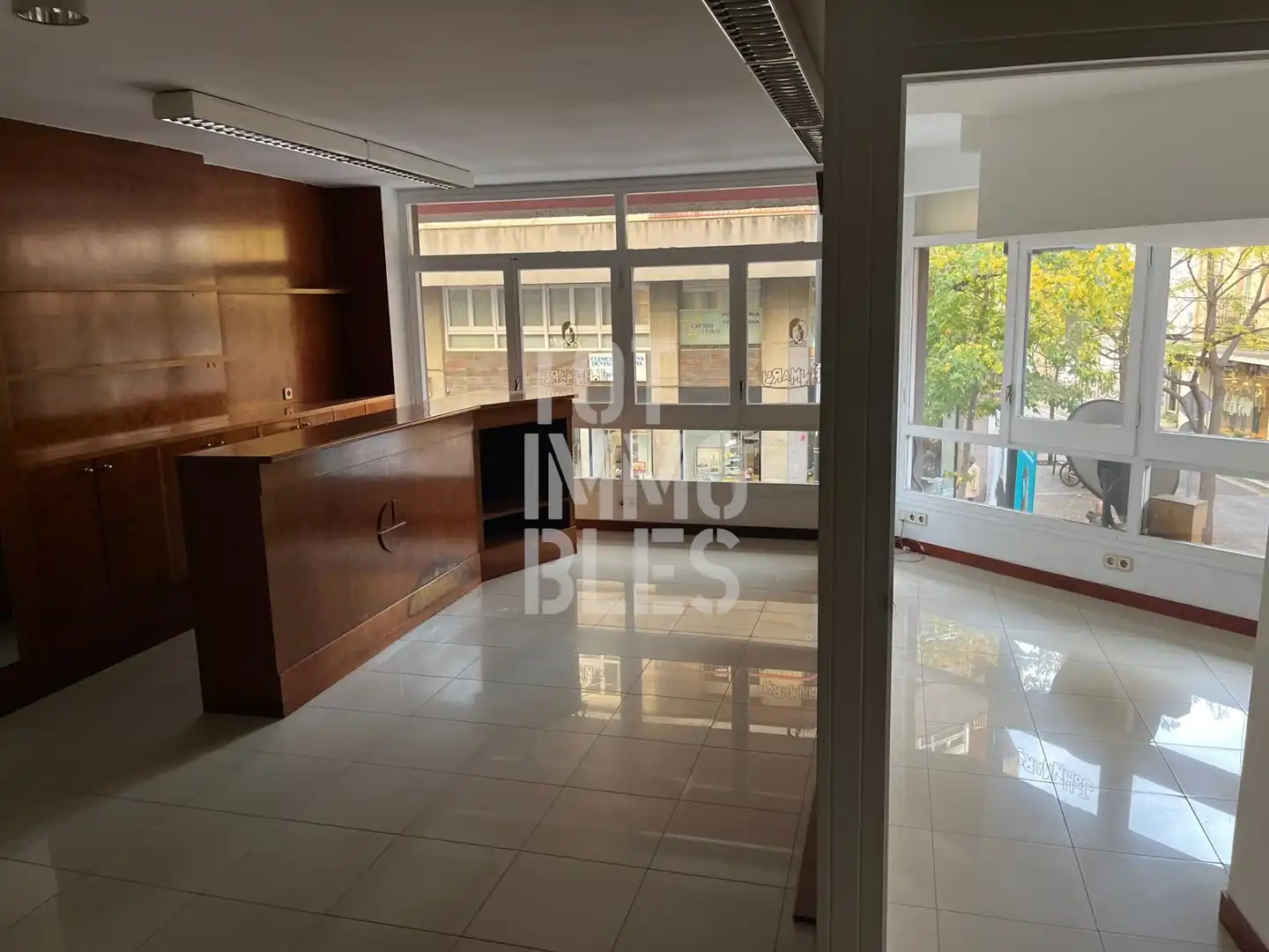 Business premises to rent in Eixample Nord, imagen 3