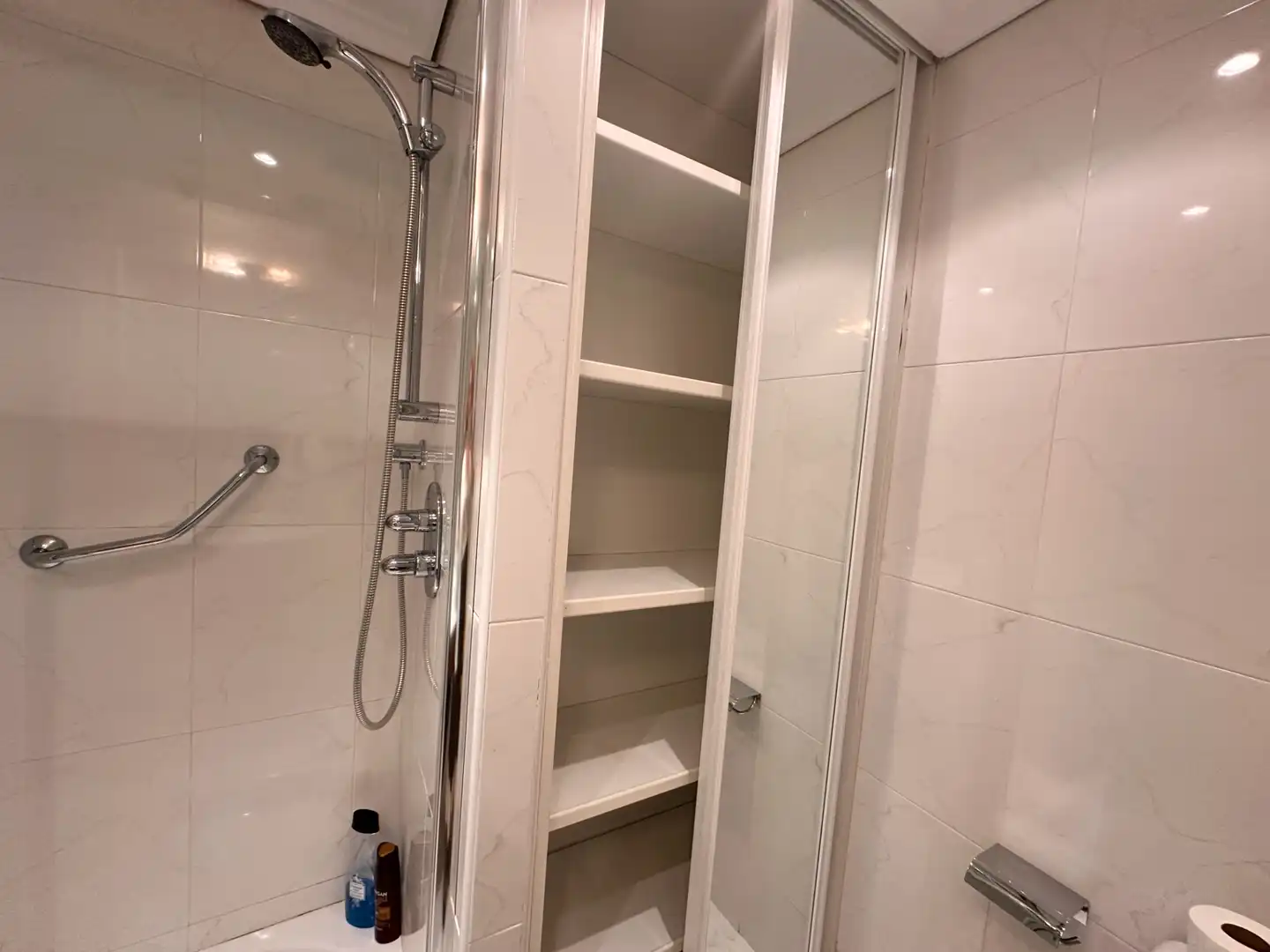 Bathroom of Flat for rent in Santander  with Heating, Parquet flooring and Terrace