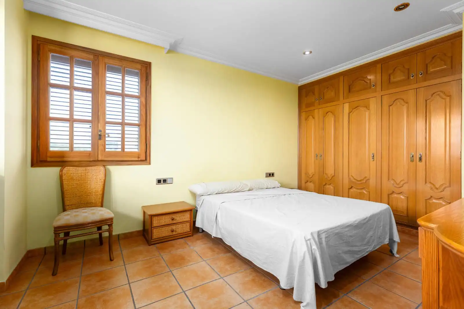 Dormitori de Casa o xalet en venda en Mataró amb Terrassa i Piscina