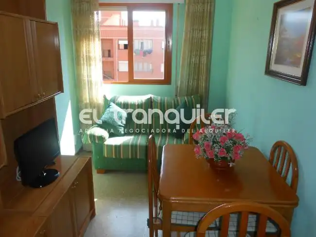 Bedroom of Flat for sale in Madrid  with Air Conditioner, Terrace and Furnished