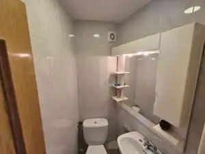 Bathroom of Flat for rent in Madrid  with Heating, Terrace and Oven