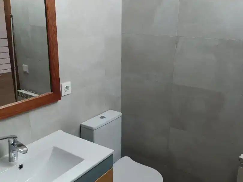Badezimmer von Wohnung zur Miete in Castellcir mit Balkon