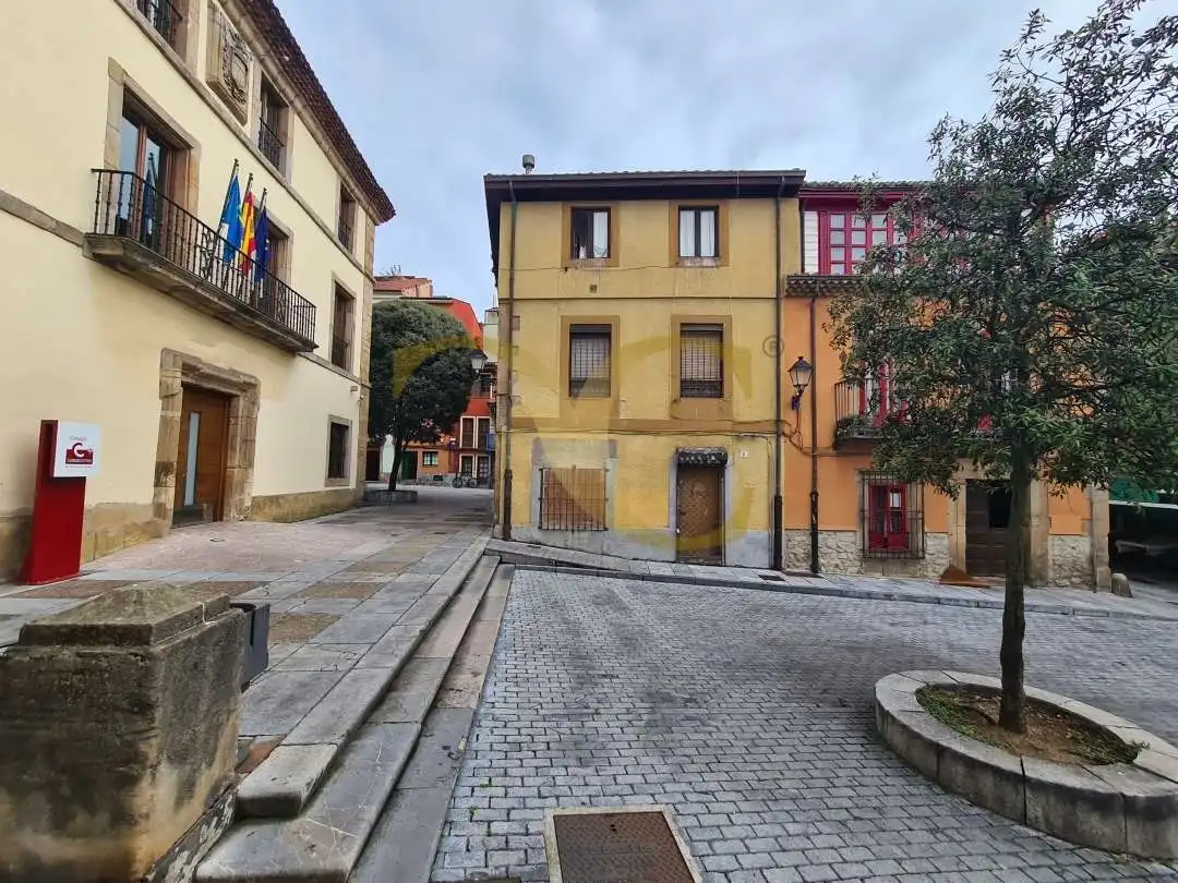 Vista exterior de Edificio en venta en Gijón 