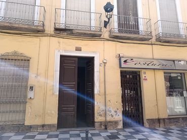 Casa con balcón en venta en Berja
