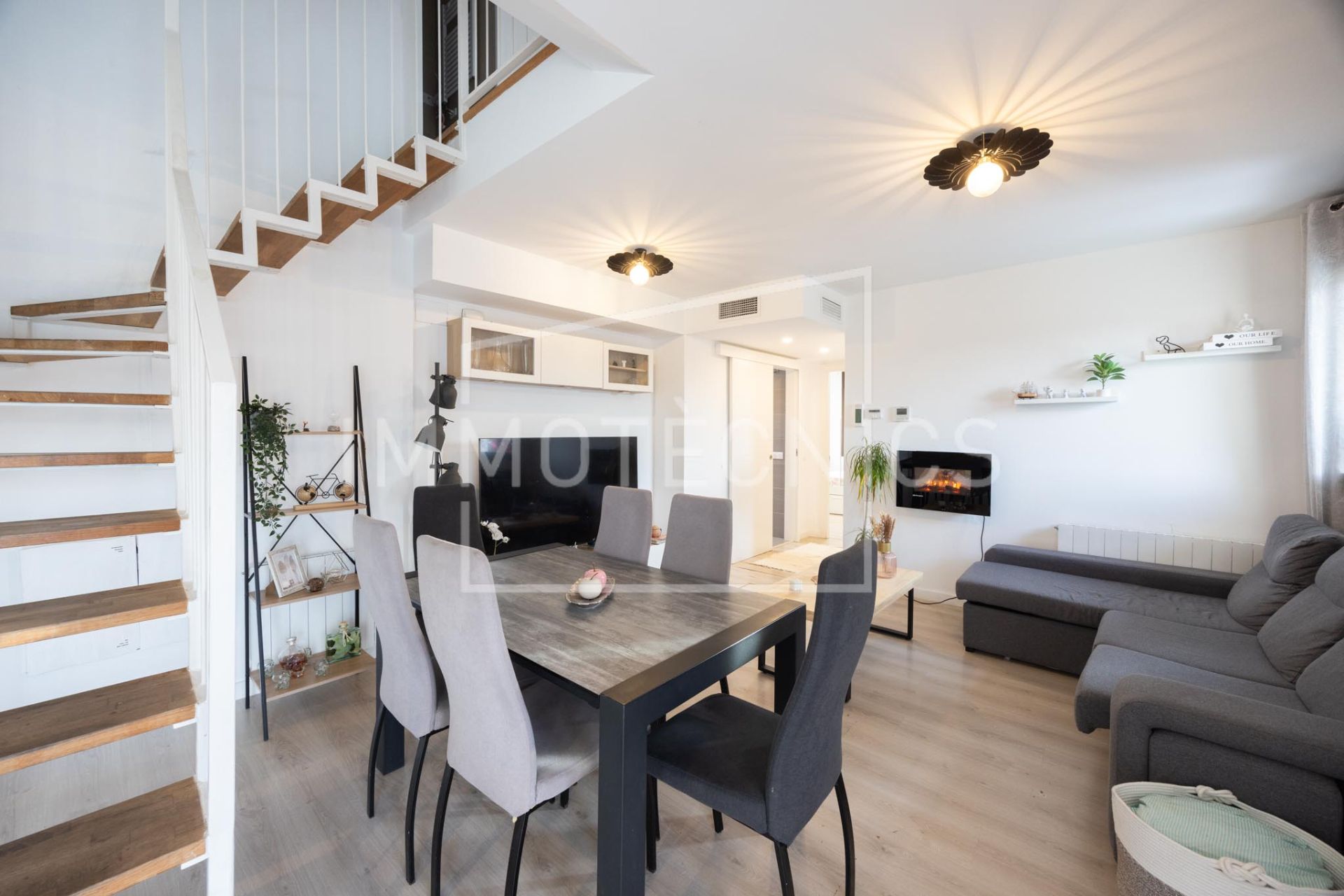 Dúplex en venta en Carrer Ripollès, Hostal