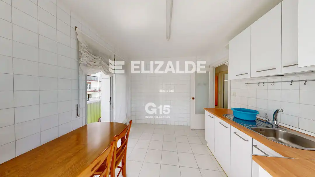 Cocina de Piso en venta en Lasarte-Oria con Balcón