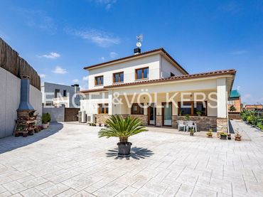 Casa amb jardí en venda a Sant Sadurní d'Anoia