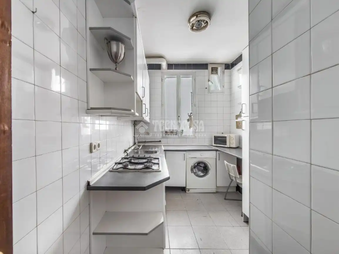 Cocina de Piso en venta en Madrid con Calefacción