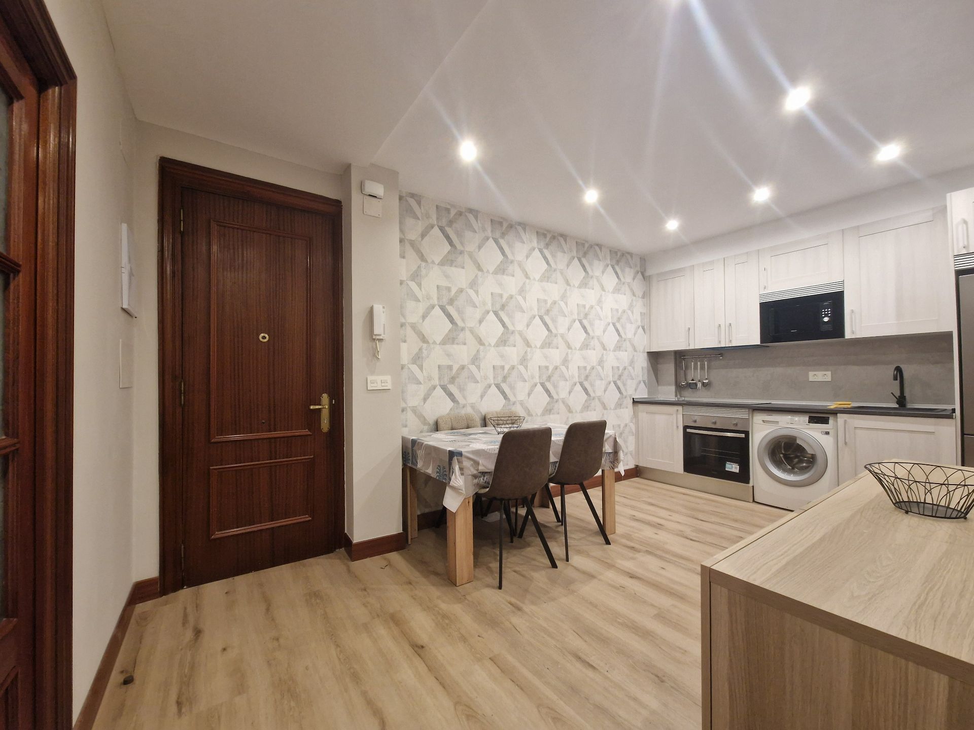 Kitchen of Flat for sale in Donostia - San Sebastián   with Heating and Furnished