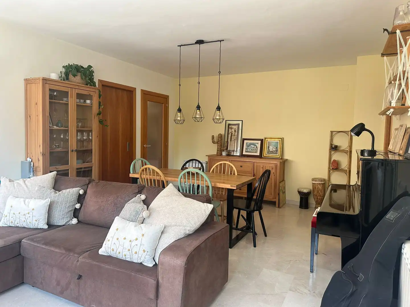 Flat for rent in Carrer de l'Hospital, Eixample - Can Bogunyà