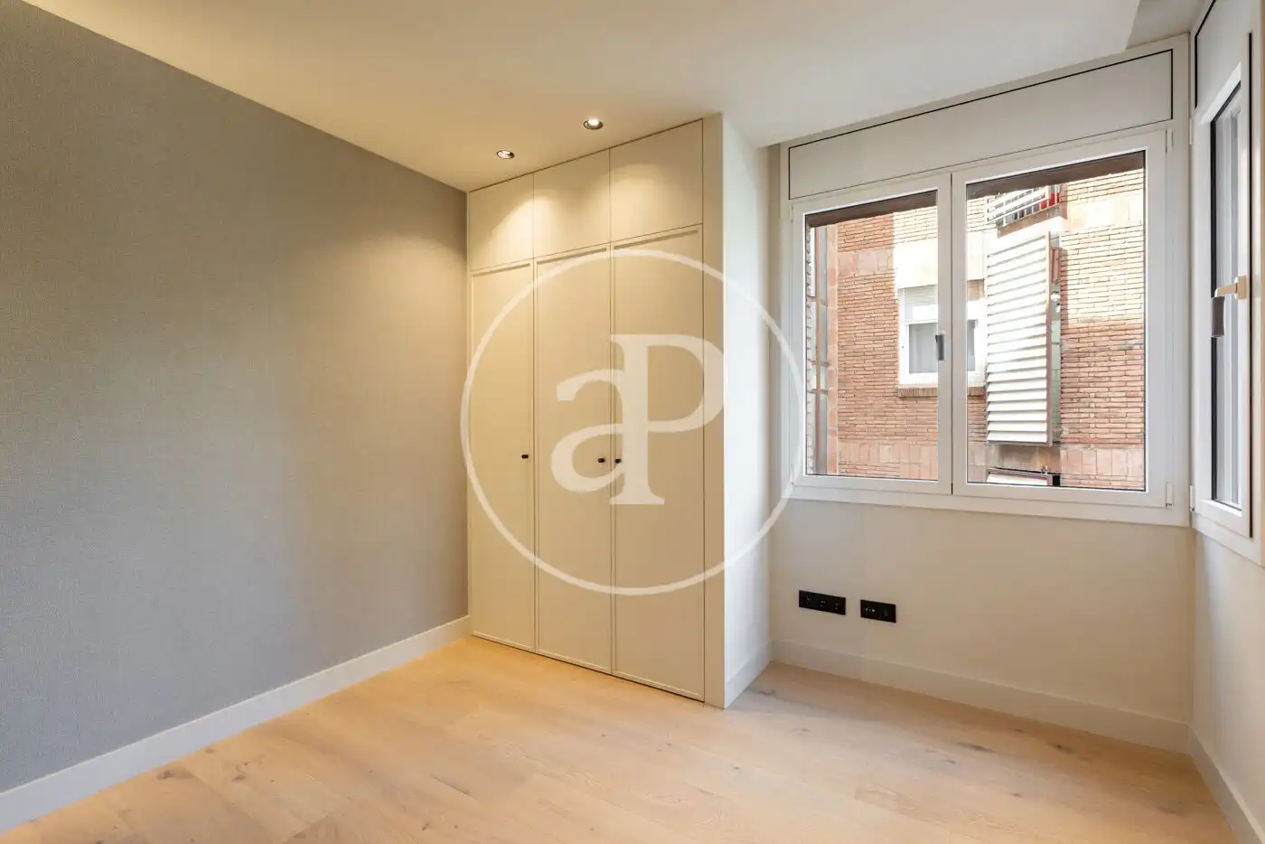 Schlafzimmer von Wohnung zum Verkauf in Barcelona mit Klimaanlage, Heizung und Terrasse