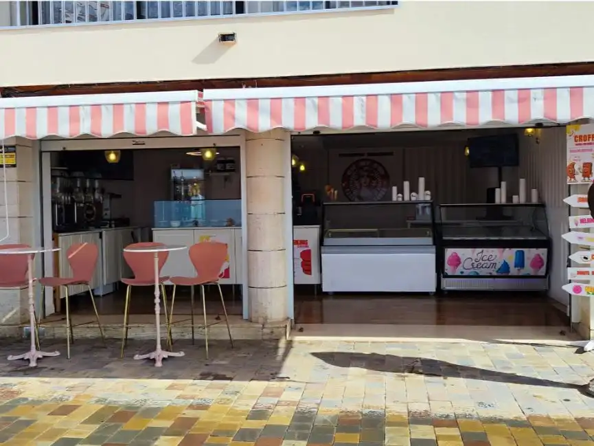Business premises for transfer in avenida sant joan de deu 76