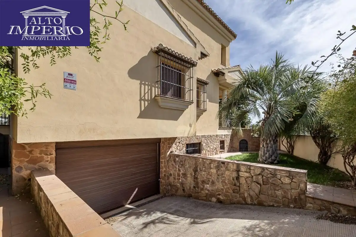 Casa con giardino in vendita a Calle MARIANA PINEDA, imagen 6