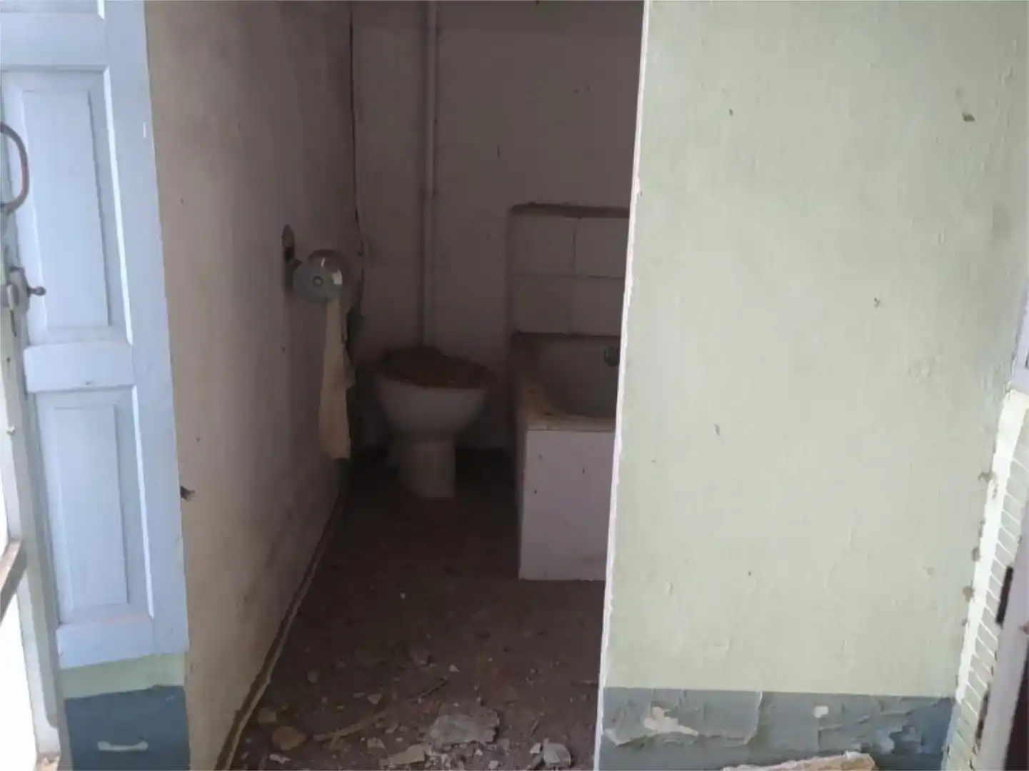 Bany de Pis en venda en Trujillo amb Jardí privat