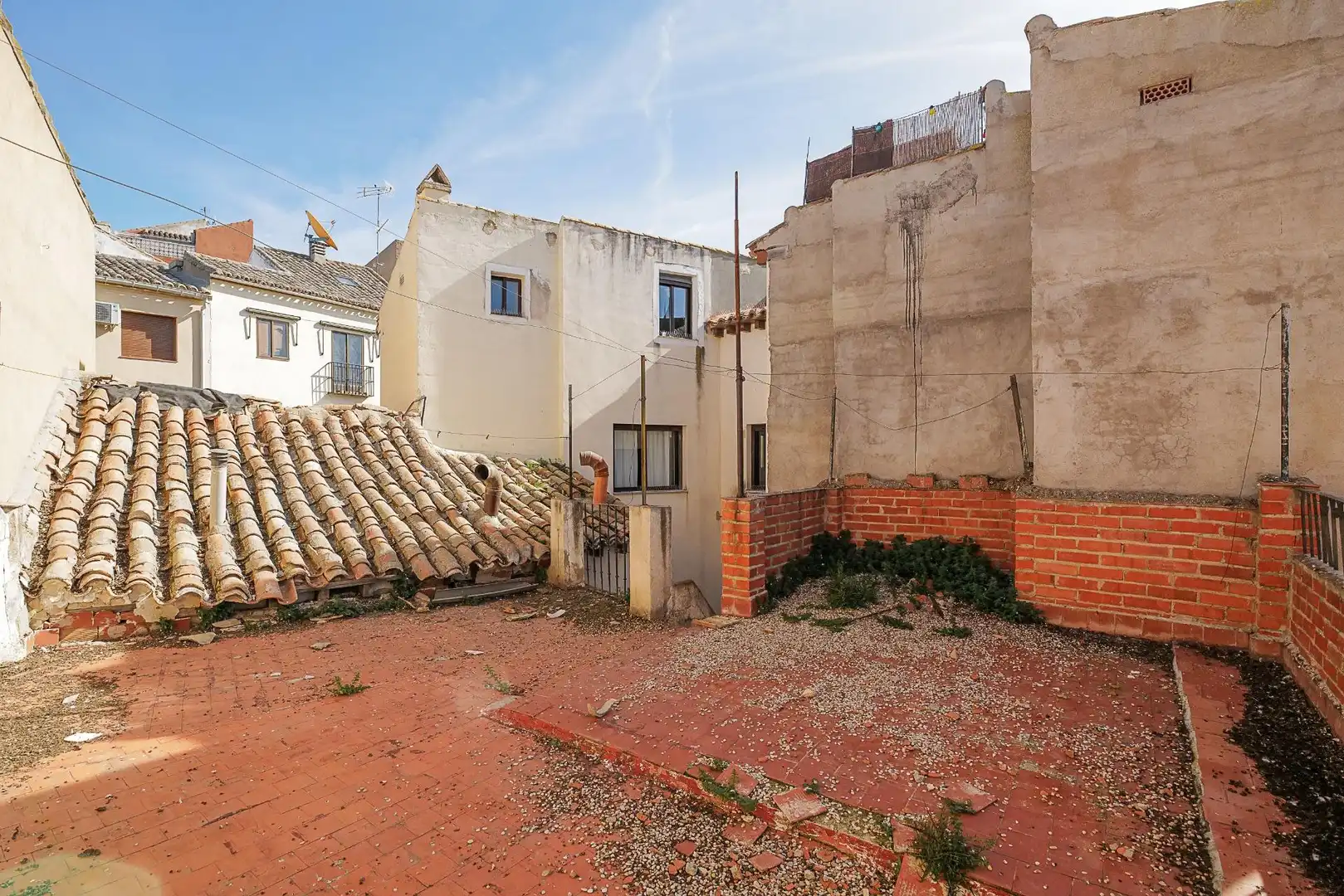 Vista exterior de Edificio en venta en Toledo