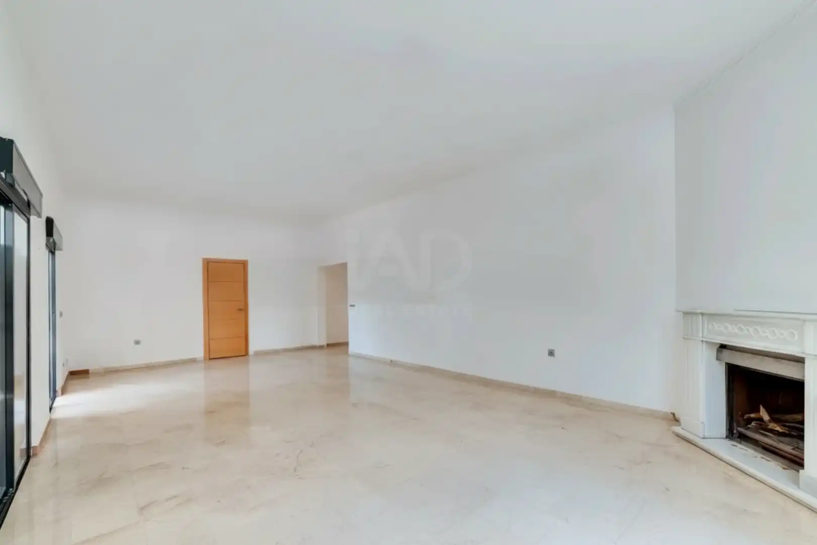 Sala d'estar de Casa o xalet en venda en Marbella amb Aire condicionat i Terrassa