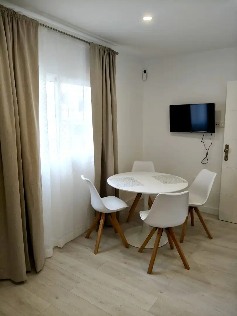 Habitación de Apartamento en venta en Puerto de la Cruz con Amueblado, Lavadora y Microondas