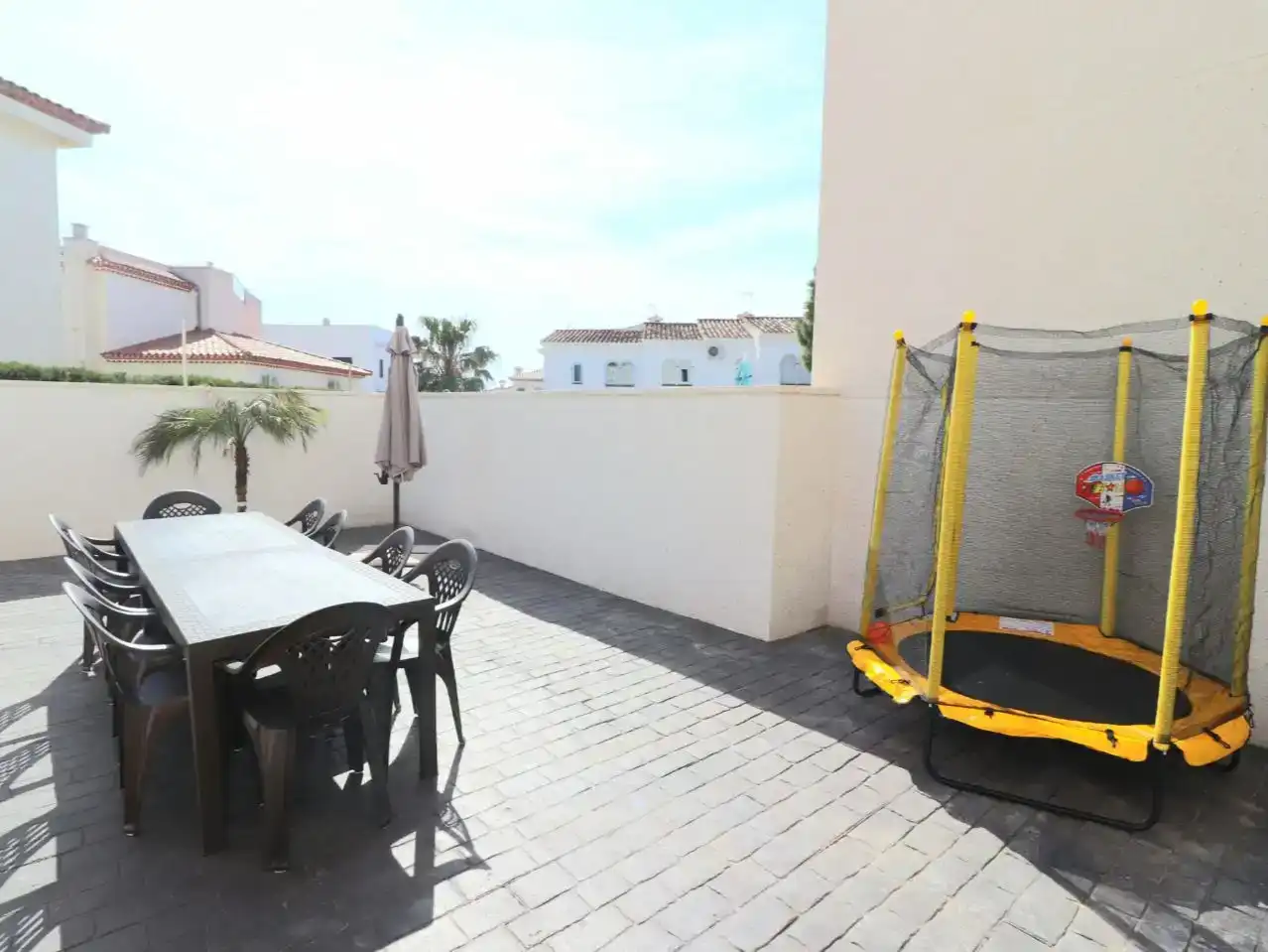 Terrassa de Casa adosada en venda en Mont-roig del Camp amb Aire condicionat i Piscina