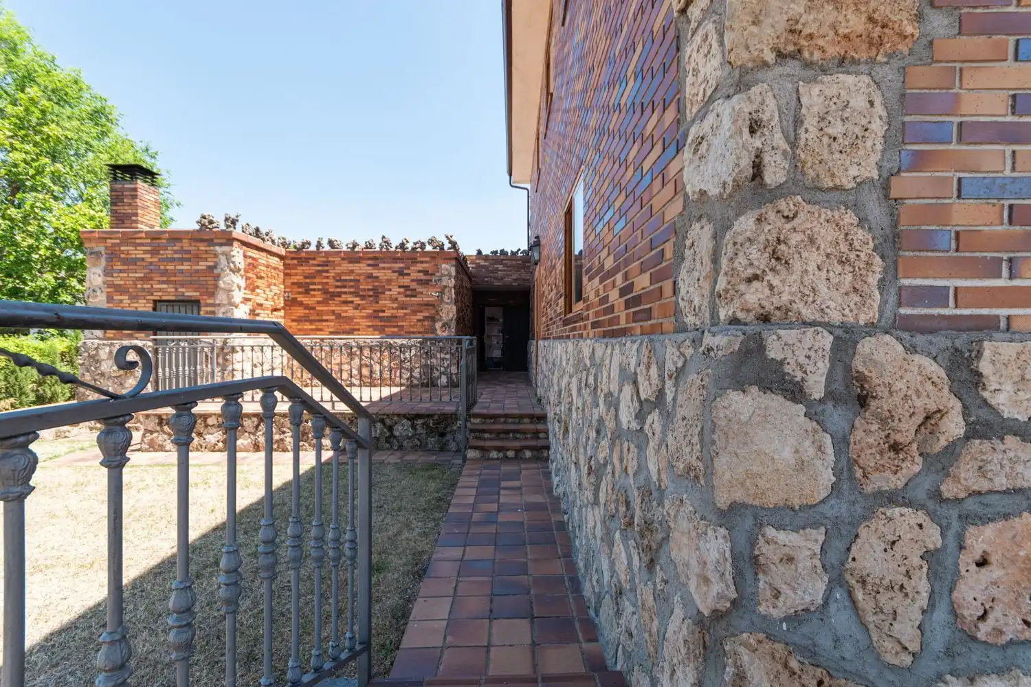 Vista exterior de Casa o xalet en venda en Tres Cantos amb Calefacció i Traster
