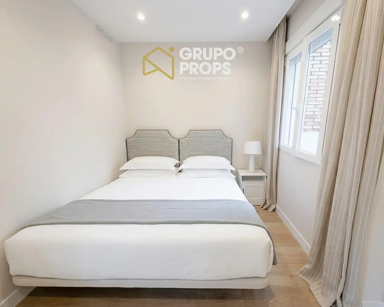 Schlafzimmer von Wohnung zum Verkauf in Madrid mit Klimaanlage und Heizung