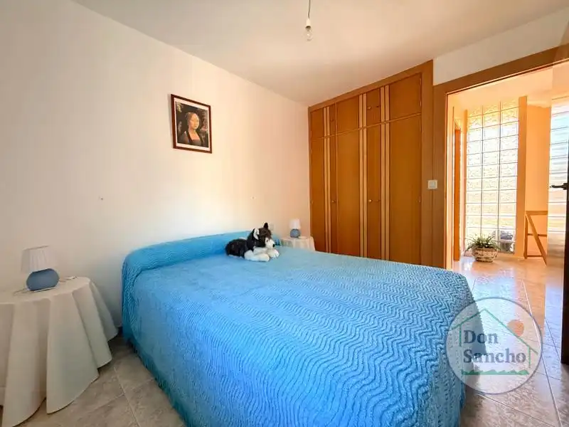 Dormitori de Casa o xalet en venda en Viana de Cega amb Calefacció, Terrassa i Traster