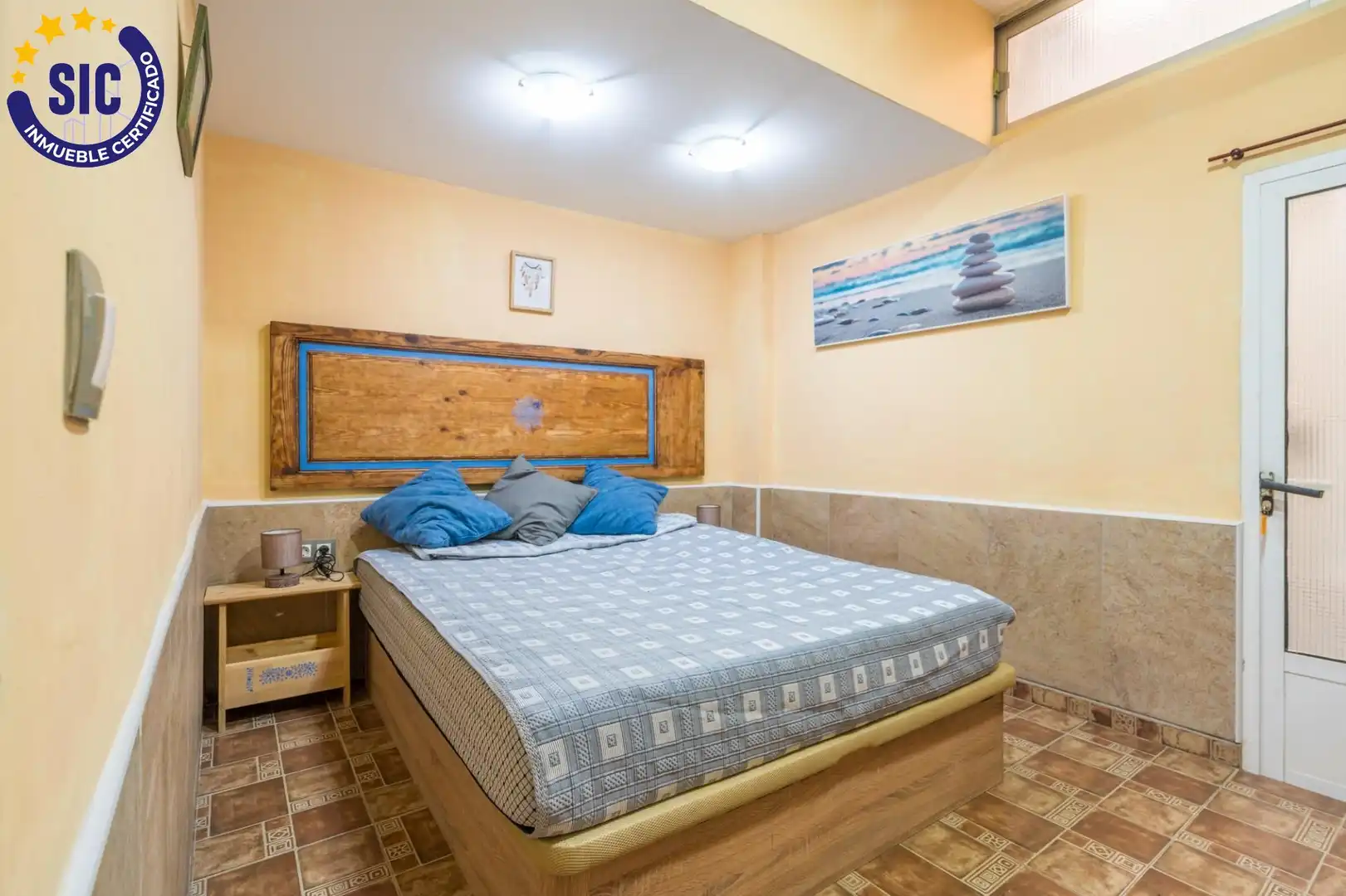 Habitación de Planta baja en venta en Valencia