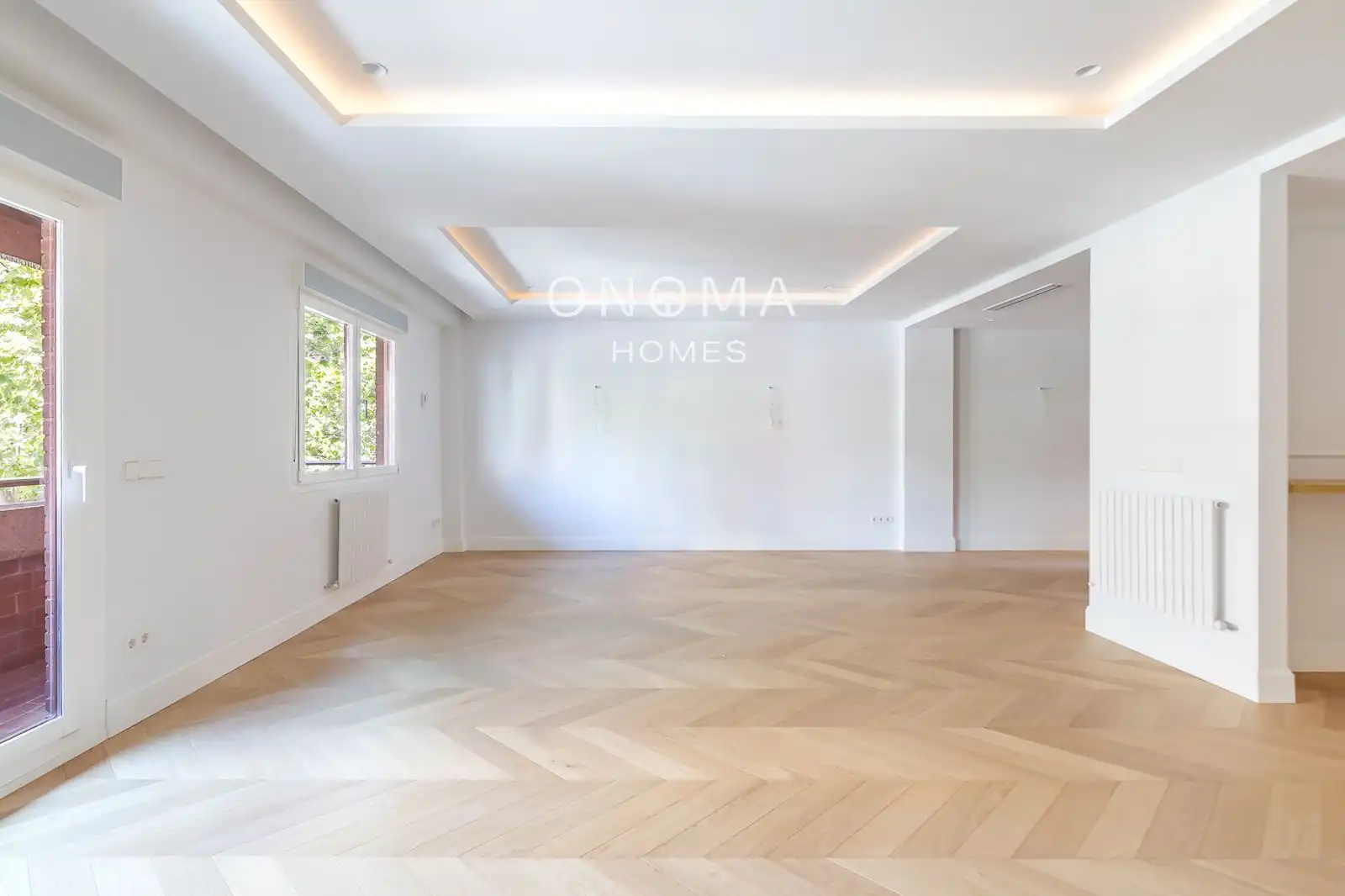 Piso con piscina en venta en General Martinez Campos, imagen 2