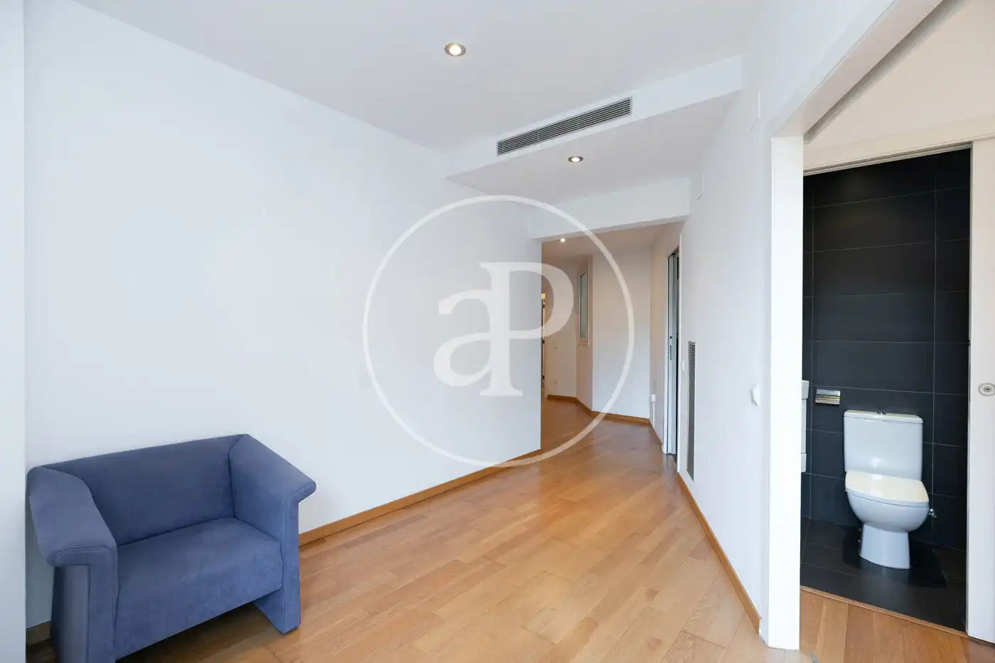 Habitación de Piso en venta en Barcelona con Aire acondicionado, Calefacción y Balcón