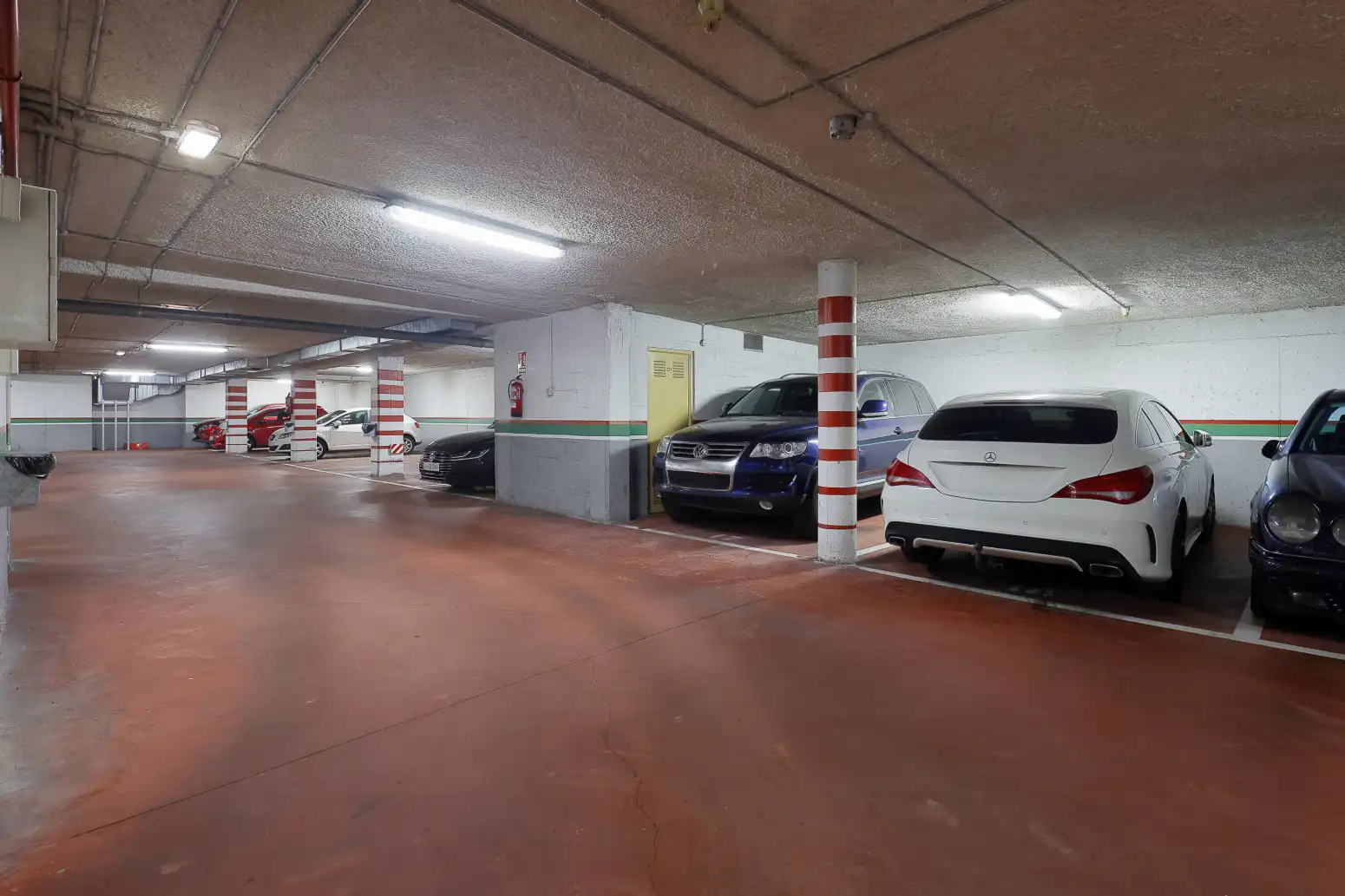 Parking de Piso de alquiler en Gijón  con Calefacción, Terraza y Trastero
