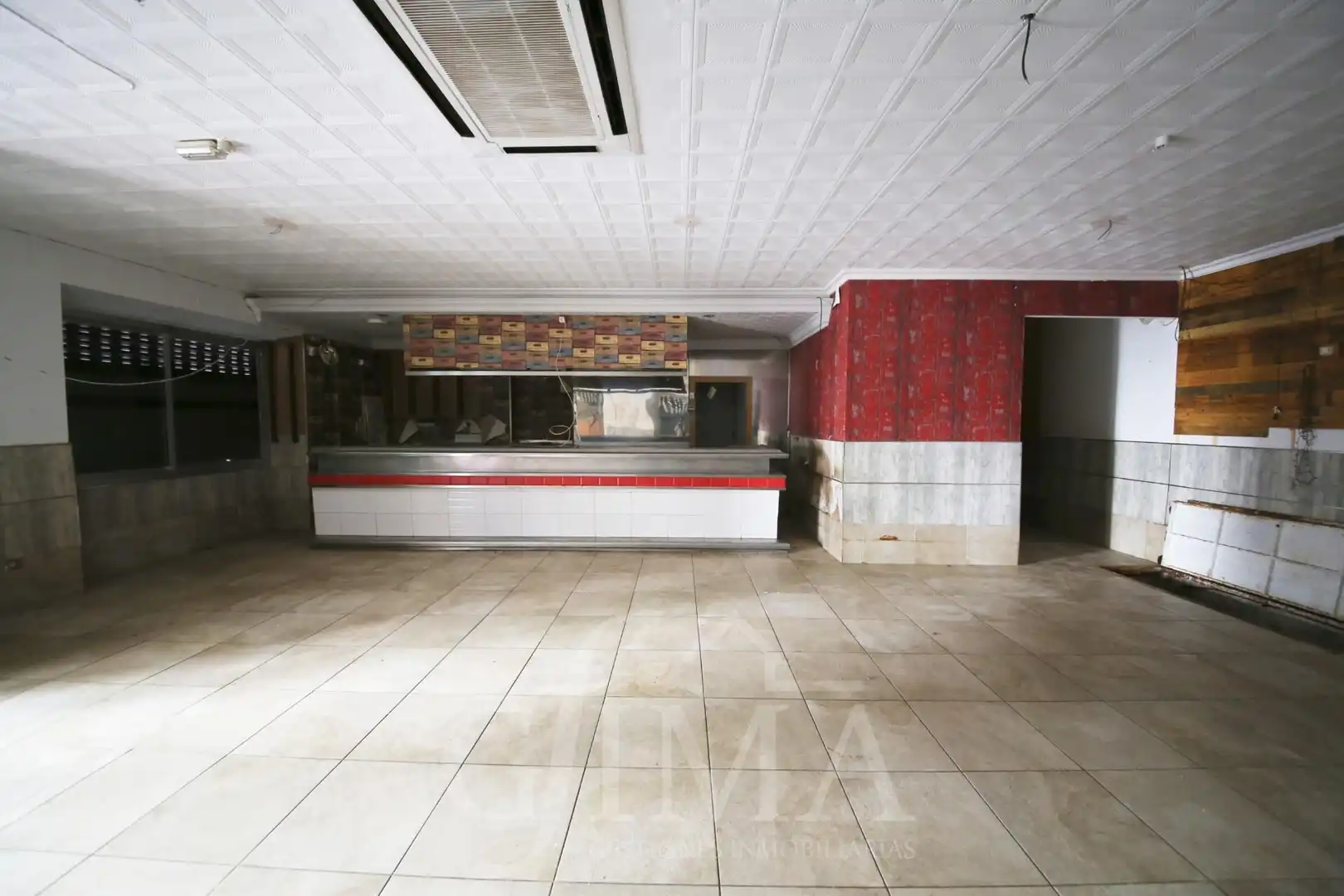 Local comercial en venta en Tomelloso