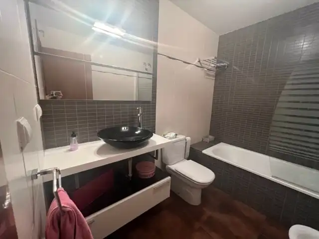 Bathroom of Flat for rent in Puertollano  with Air Conditioner, Heating and Parquet flooring