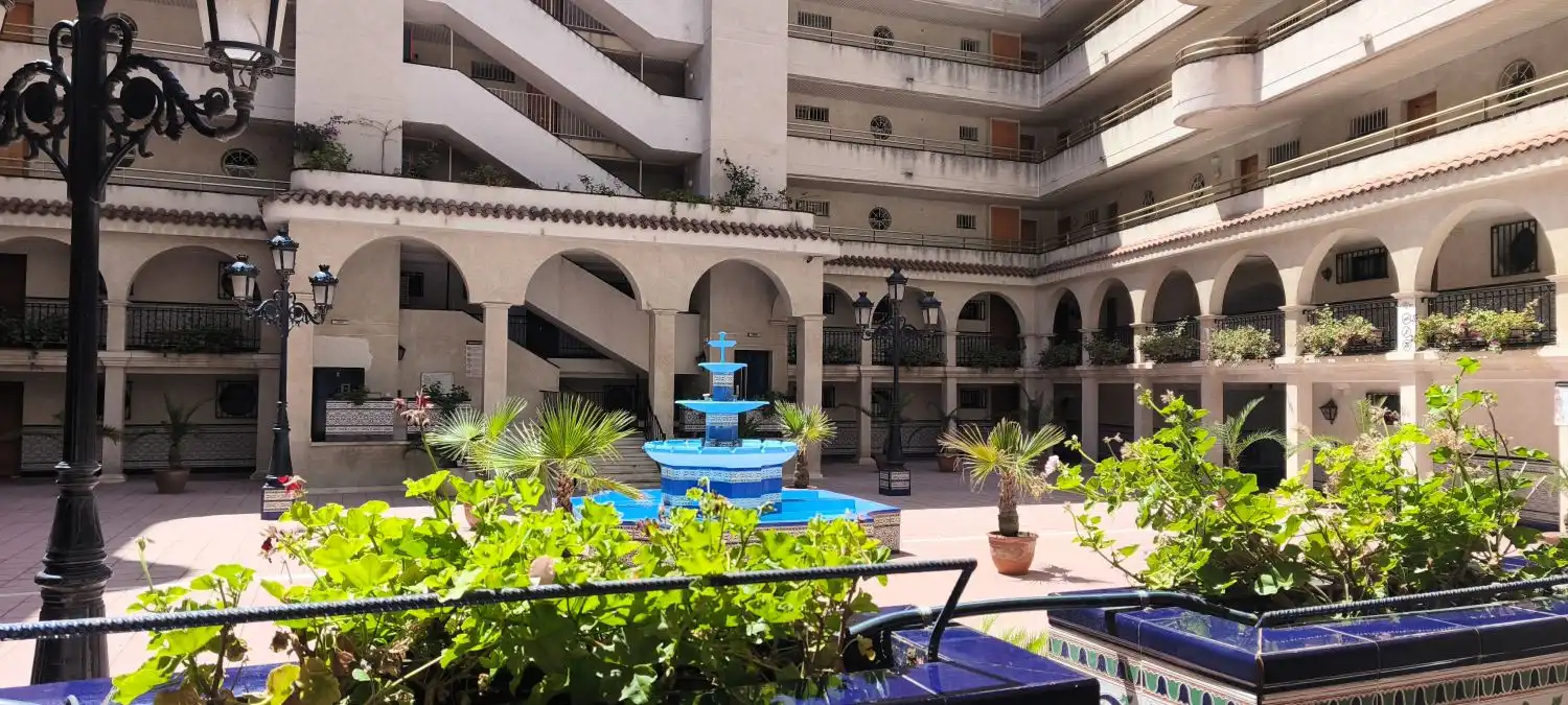 Außenansicht von Wohnungen zum Verkauf in Salou mit Heizung, Terrasse und Möbliert