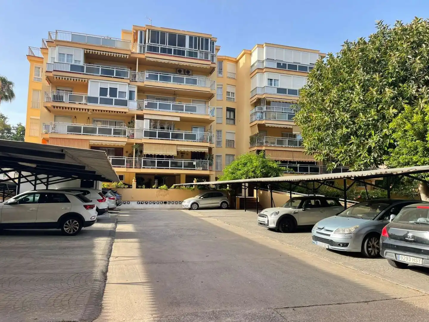 Parking de Ático en venta en Málaga con Aire acondicionado, Terraza y Piscina
