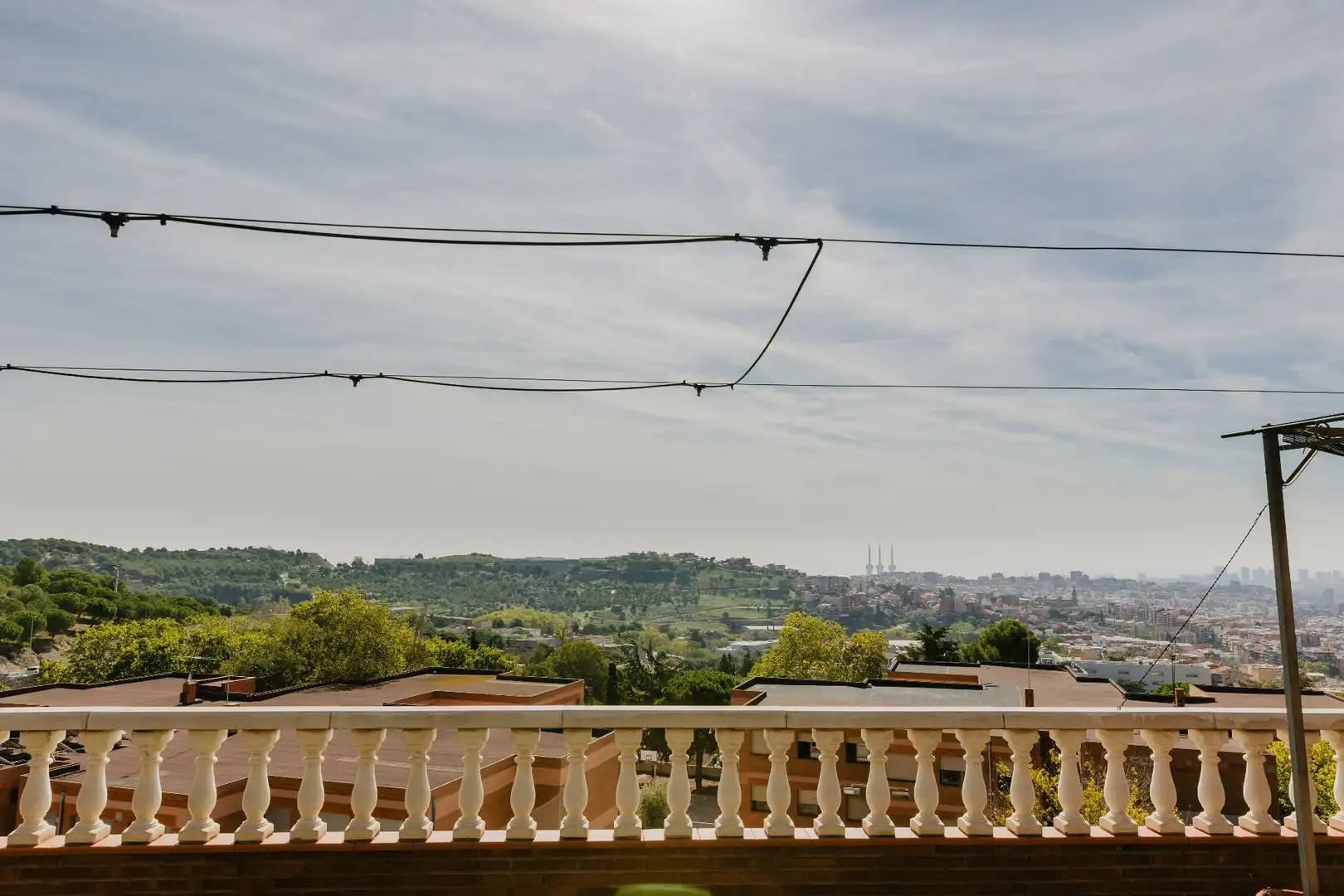 Exterior view of Houses for sale in Santa Coloma de Gramenet  with Air Conditioner, Heating and Private garden