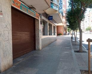 Vista exterior de Local de lloguer en Terrassa