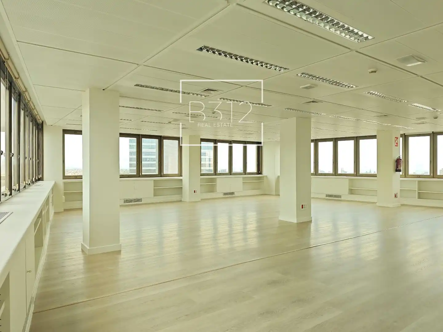 Office for rent in Barcelona  with Air Conditioner and Heating
