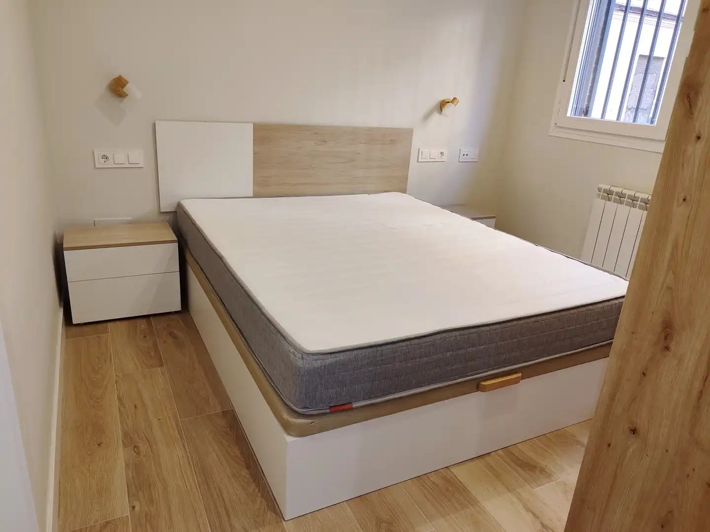 Bedroom of Flat for rent in Madrid  with Air Conditioner, Heating and Storage room