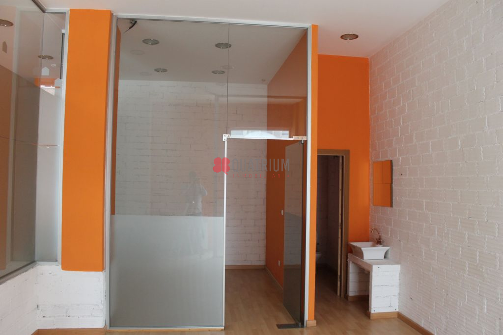 Geschaftsraum zum Verkauf in Santiago de Compostela 