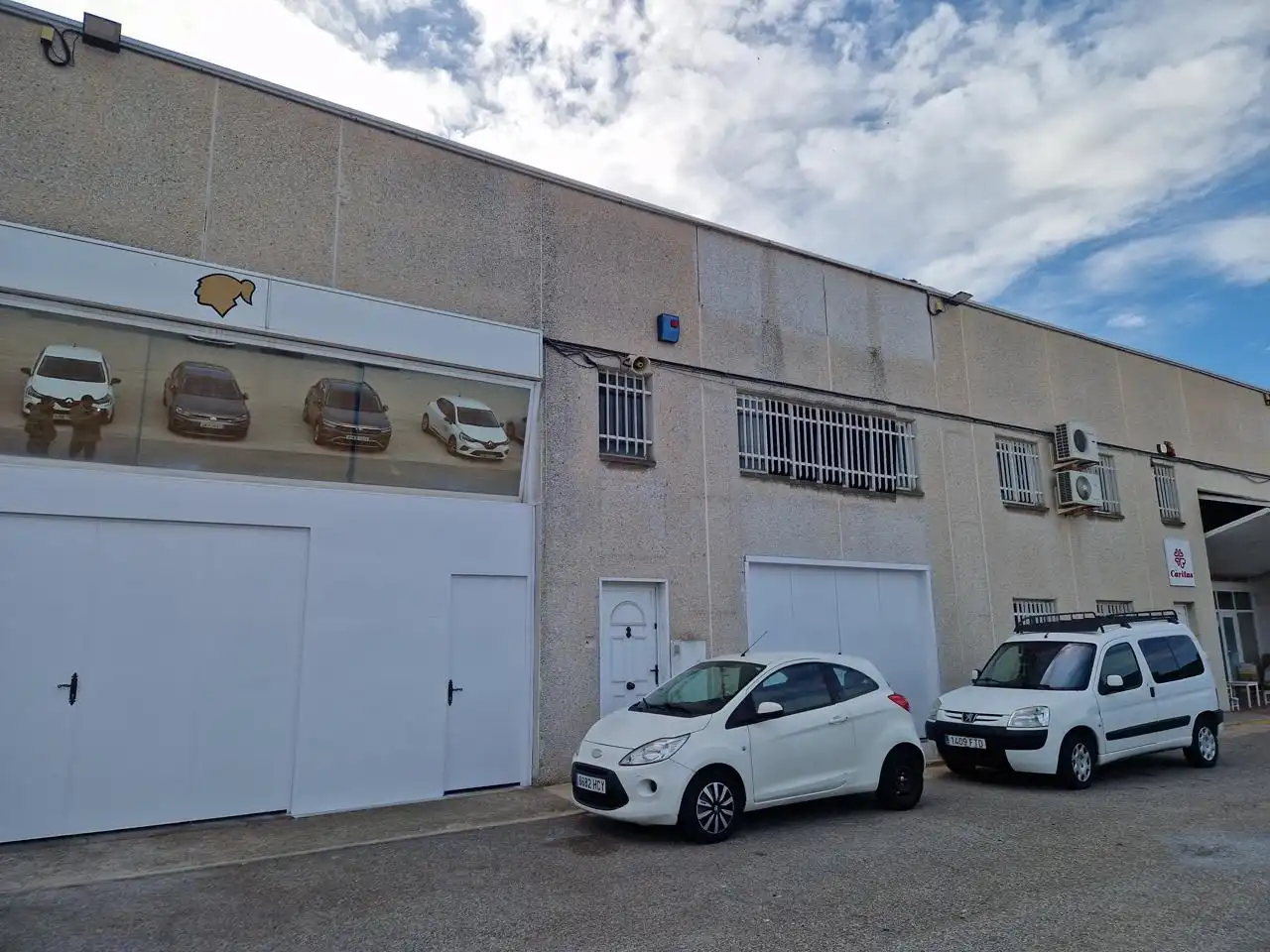 Vista exterior de Nau industrial en venda en Tarragona